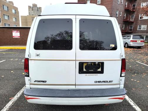 White 1998 Chevrolet Astro Base