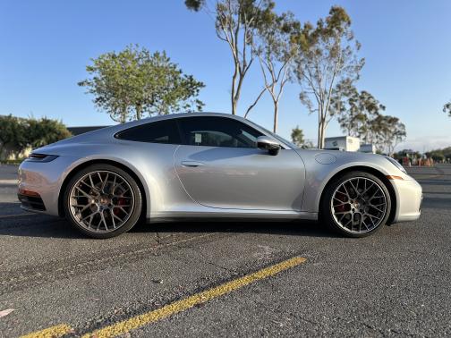 2021 Porsche 911 Carrera