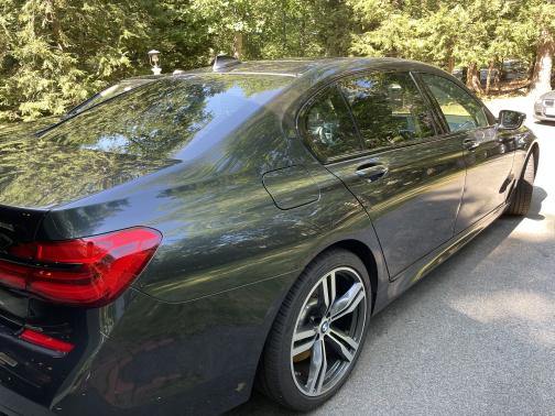2018 BMW 750 i