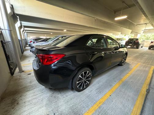 Black 2019 Toyota Corolla SE