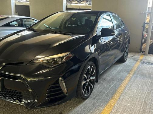 Black 2019 Toyota Corolla SE