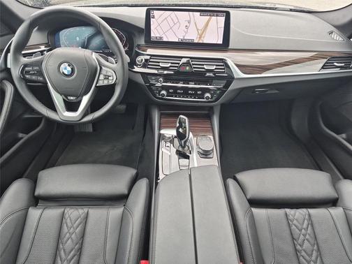 Black 2021 BMW 530 i