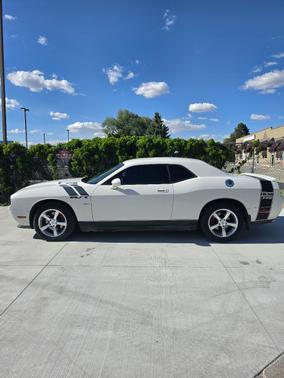 White 2010 Dodge Challenger R/T