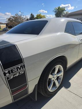 White 2010 Dodge Challenger R/T