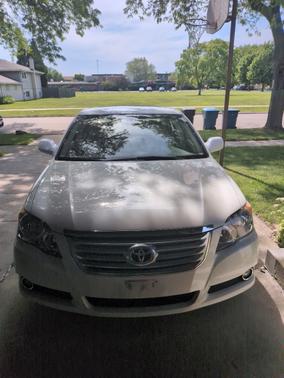 White 2008 Toyota Avalon XLS