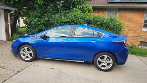 2018 Chevrolet Volt LT
