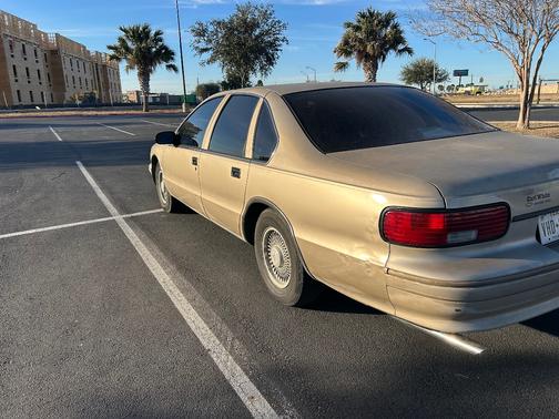 1995 Chevrolet Caprice Classic Base