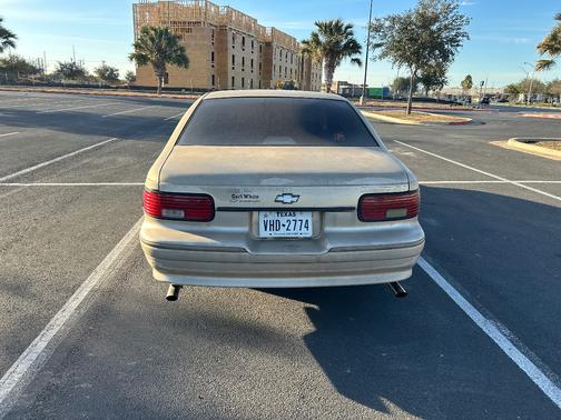 1995 Chevrolet Caprice Classic Base