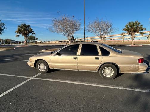 1995 Chevrolet Caprice Classic Base