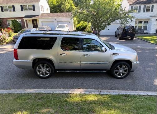 Gray 2013 Cadillac Escalade ESV Luxury