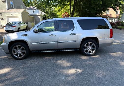 Gray 2013 Cadillac Escalade ESV Luxury