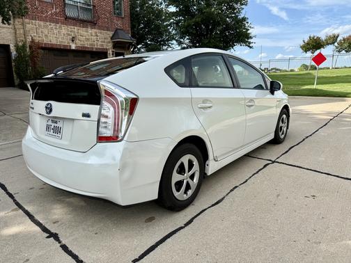2014 Toyota Prius Three