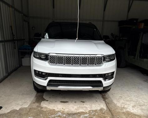 2023 Jeep Grand Wagoneer Series III