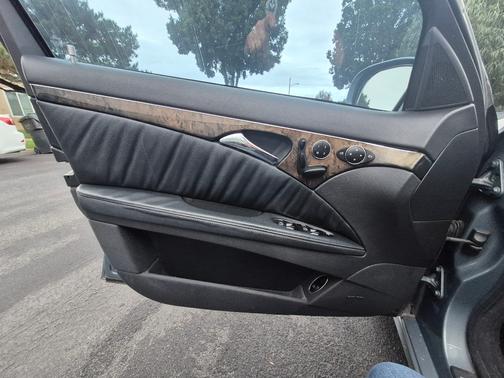 2004 Mercedes-Benz E-Class E320