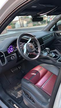 Gray 2023 Porsche Cayenne Cayenne S Platinum Edition
