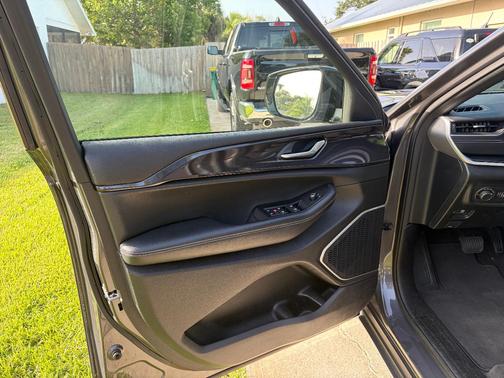 Gray 2021 Jeep Grand Cherokee L Altitude