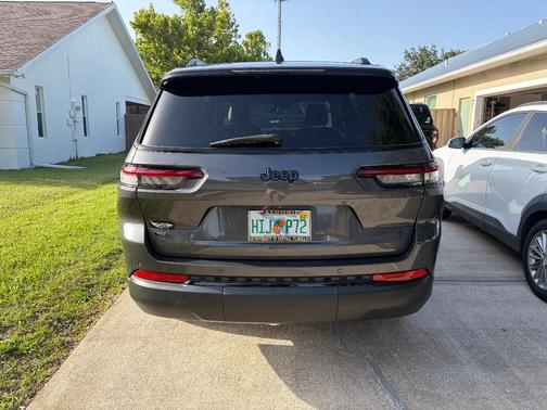 Gray 2021 Jeep Grand Cherokee L Altitude