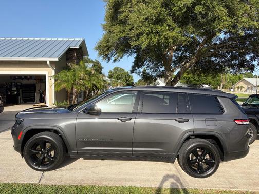 Gray 2021 Jeep Grand Cherokee L Altitude