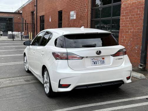 2017 Lexus CT 200h Base