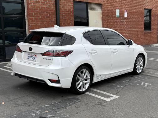 2017 Lexus CT 200h Base