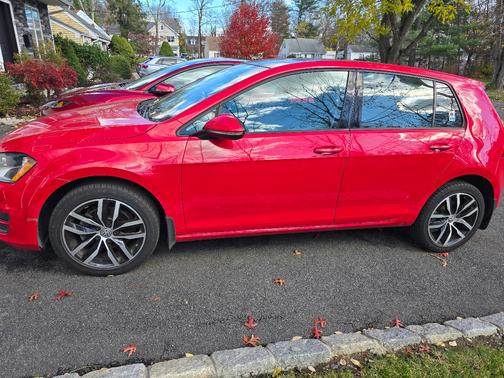 2016 Volkswagen Golf TSI SE 4-Door