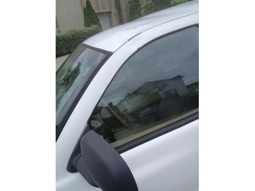 White 2000 Dodge Durango Base