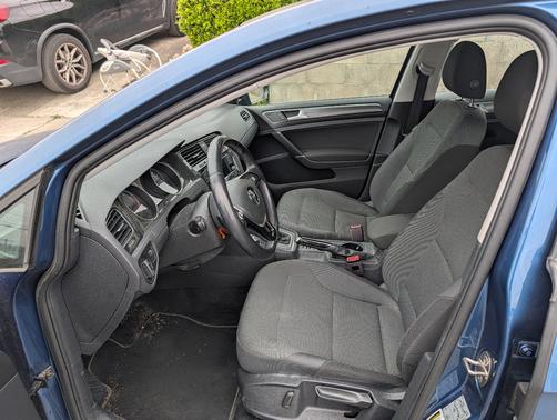 Blue 2019 Volkswagen Golf 1.4T S