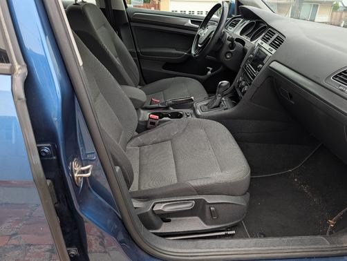 Blue 2019 Volkswagen Golf 1.4T S