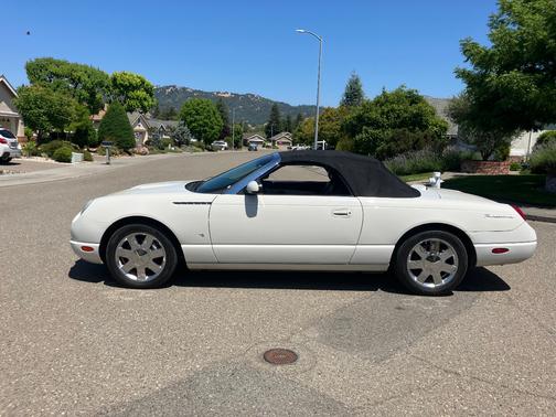 White 2003 Ford Thunderbird Premium