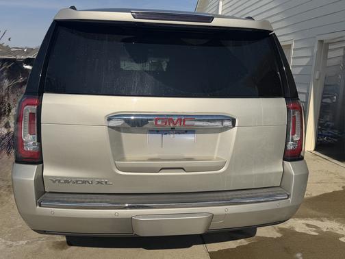 2016 GMC Yukon XL Denali