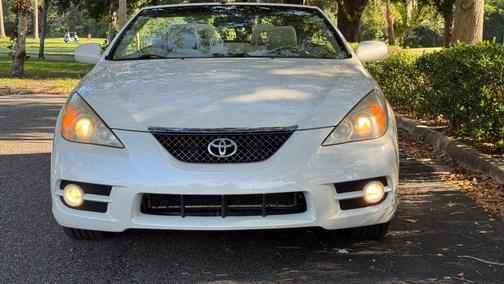 White 2007 Toyota Camry Solara SLE V6