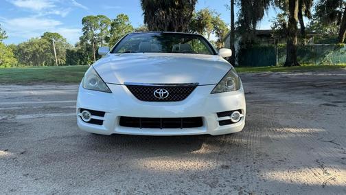 White 2007 Toyota Camry Solara SLE V6