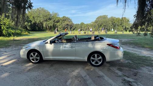 White 2007 Toyota Camry Solara SLE V6