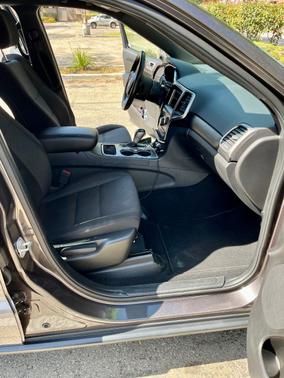 Gray 2020 Jeep Grand Cherokee Laredo