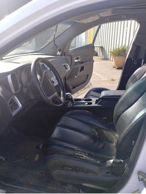 White 2010 Chevrolet Equinox LT