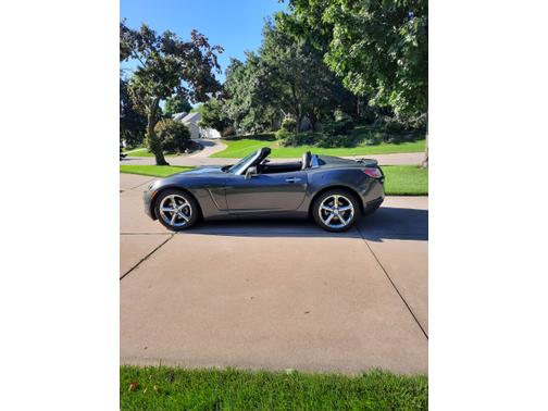 2008 Saturn Sky Red Line