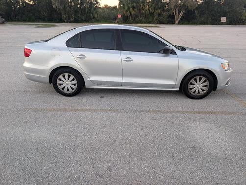 Silver 2013 Volkswagen Jetta S