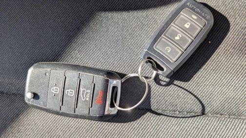 White 2018 Kia Soul +