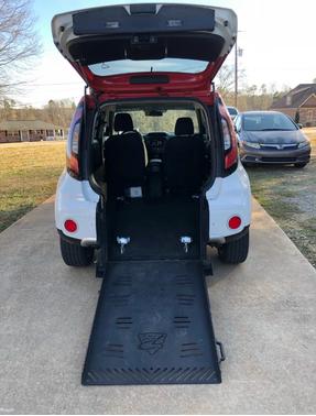 White 2018 Kia Soul +