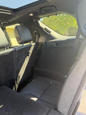 Gray 2019 Land Rover Discovery SE