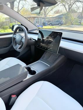 2024 Tesla Model Y Performance