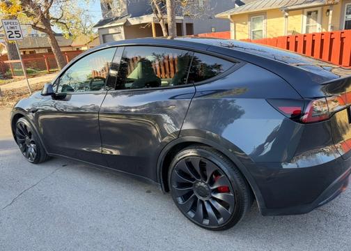 2024 Tesla Model Y Performance