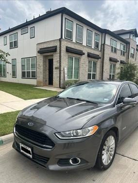Gray 2015 Ford Fusion Hybrid SE