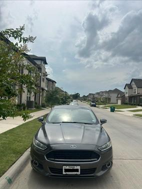 Gray 2015 Ford Fusion Hybrid SE
