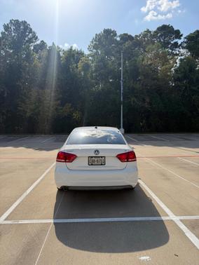 White 2013 Volkswagen Passat 2.5 SE