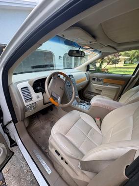 Beige 2007 Lincoln MKX Base