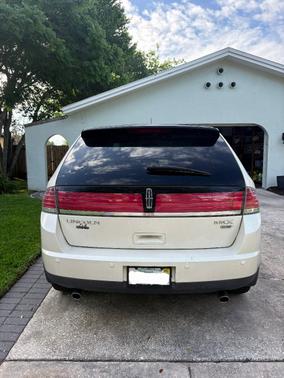 Beige 2007 Lincoln MKX Base