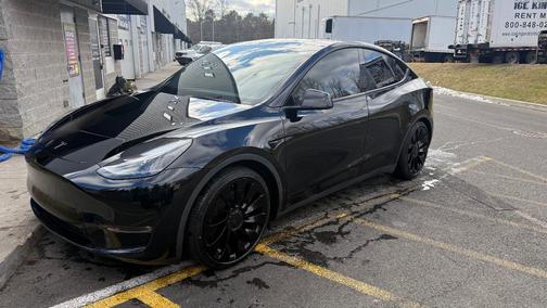 2023 Tesla Model Y Performance