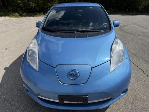 Blue 2013 Nissan Leaf S