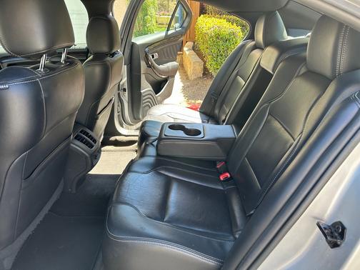 Silver 2013 Ford Taurus Limited